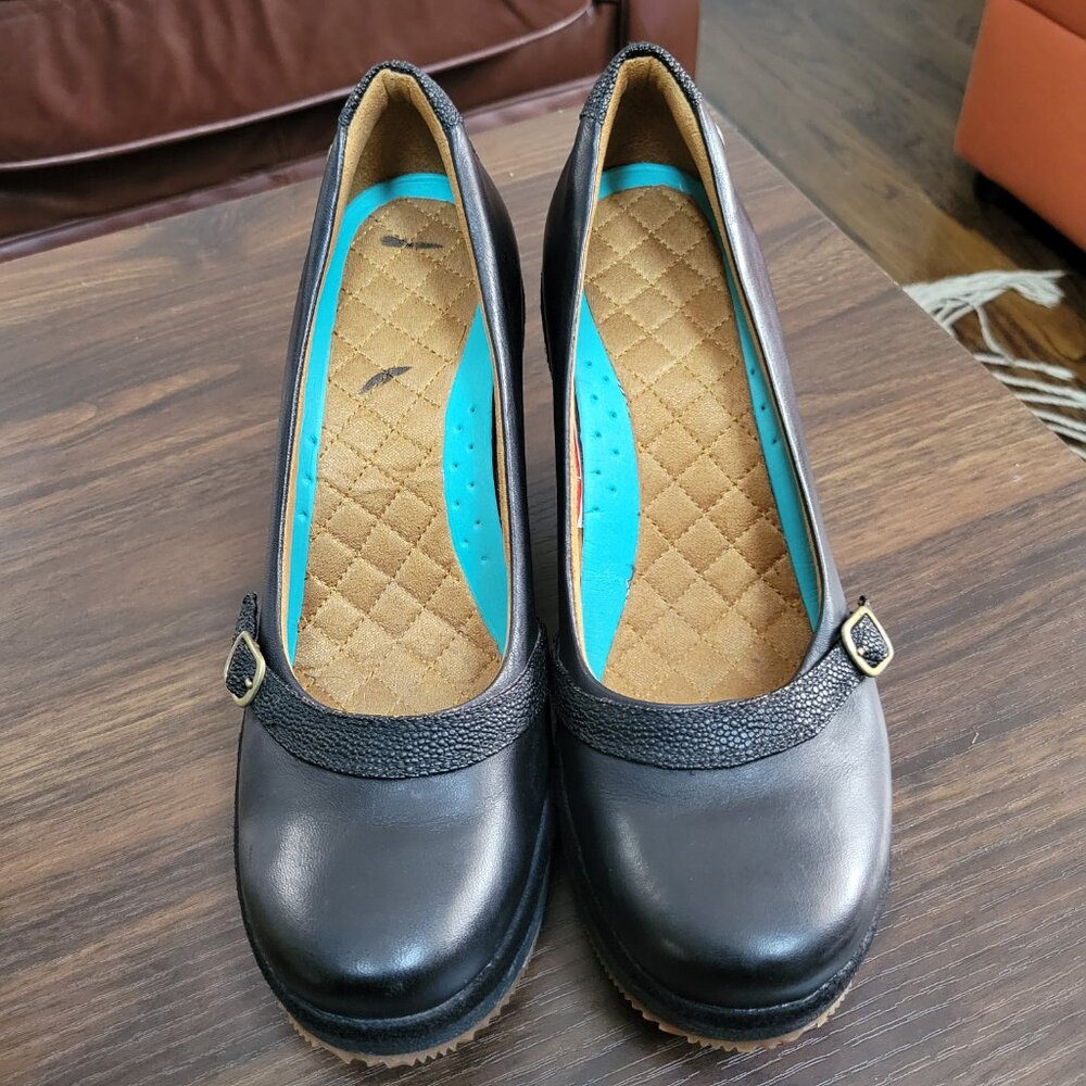Mozo Fresco Wedge Black Women's Size 9 Corporate Office Workwear Restaurant
